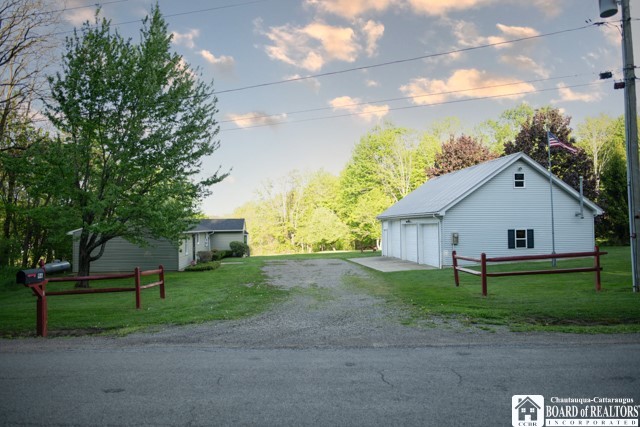 96 Coleman Road Busti, NY 14701 - Photo 3 of 47