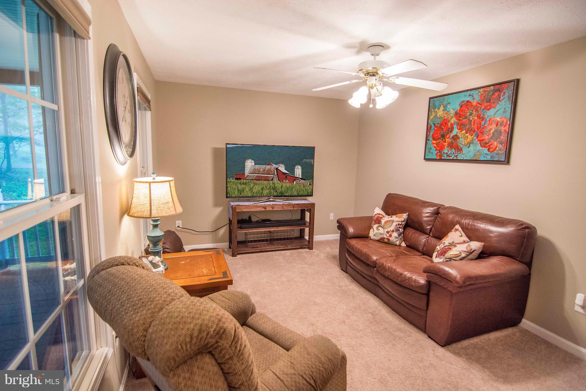 103 Chestnut Trail Road Front Royal, VA 22630 - Photo 19 of 30 Living Room
