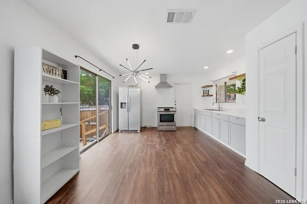 $250,000 | 13039 Chimney Oak Drive, San Antonio, TX 78249