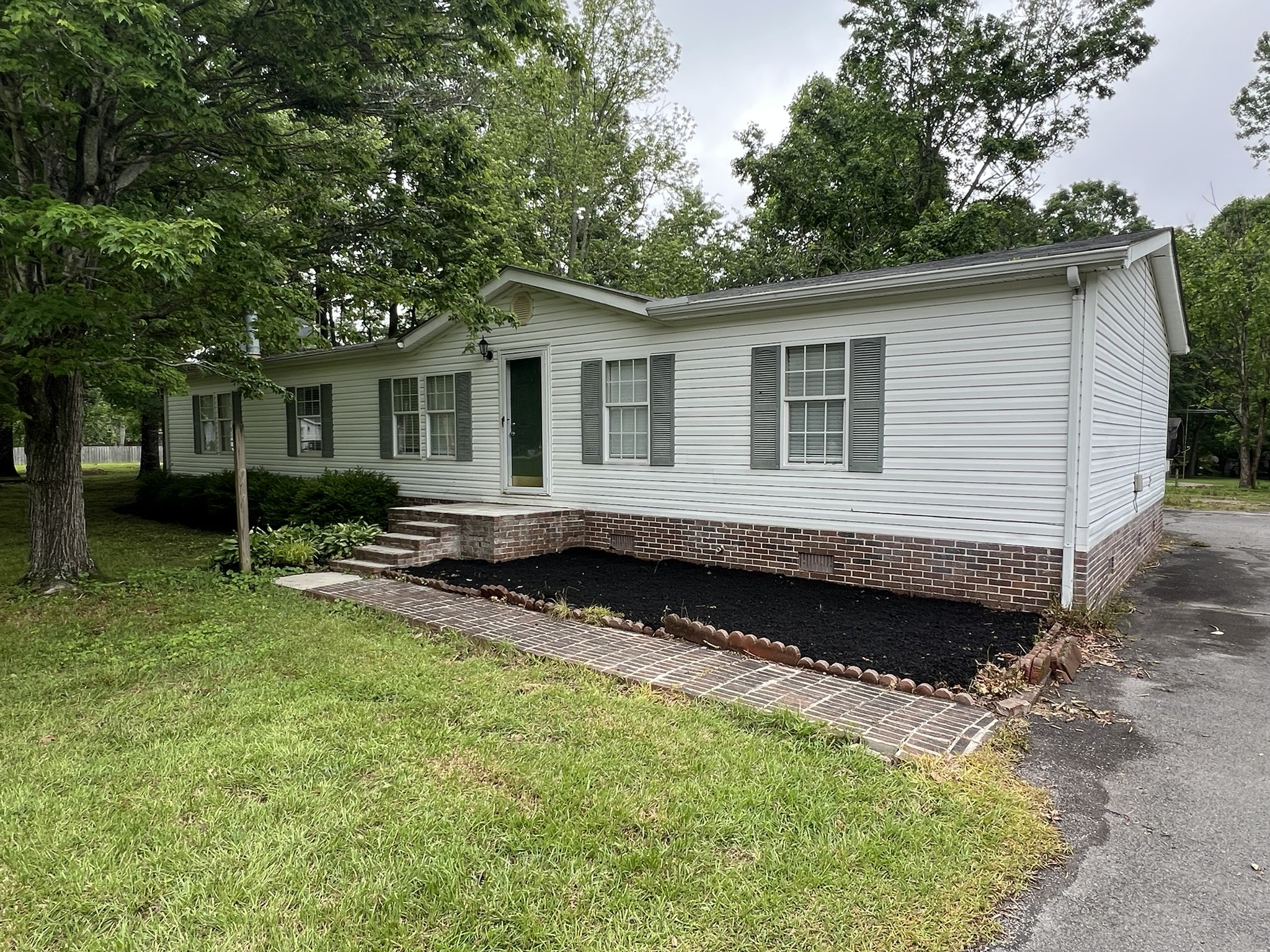 222 Cedar Lane Beechgrove, TN 37018 - Photo 2 of 27