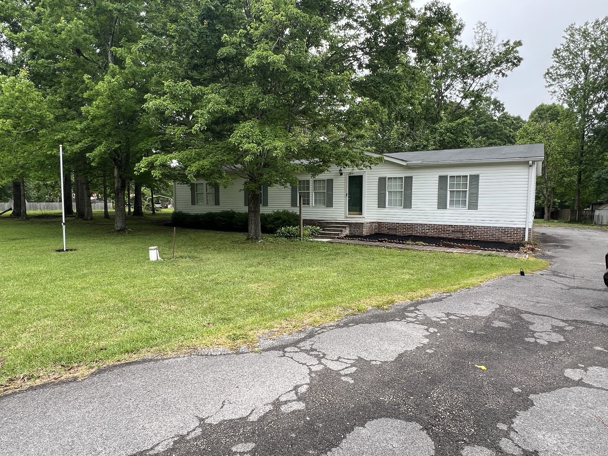 222 Cedar Lane Beechgrove, TN 37018 - Photo 3 of 27