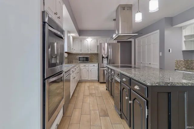 $537,000 | 7849 Brookshire Court, Evansville, IN 47715