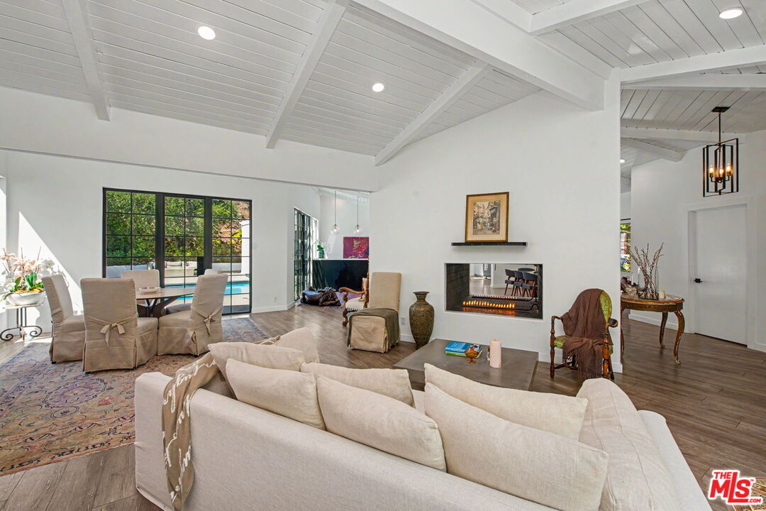 13019 Sky Valley Road Los Angeles, CA 90049 - Photo 7 of 49