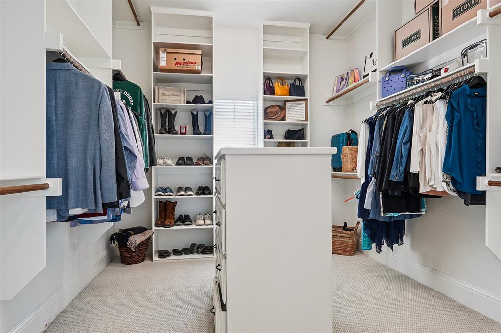 5550 Donald Road Krum, TX 76249 - Photo 13 of 37 Primary Closet
