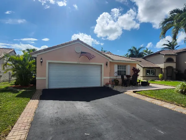 $648,900 | 120 Northwest 189th Avenue, Pembroke Pines, FL 33029