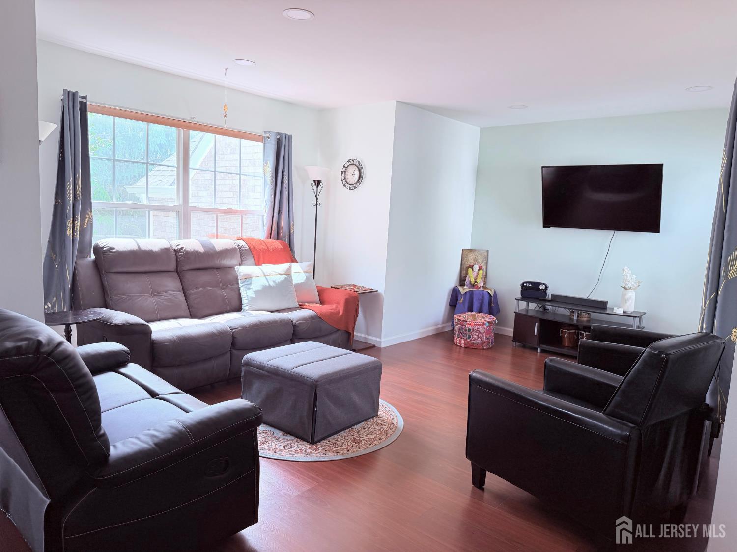 918 Plymouth Road North Brunswick, NJ 08902 - Photo 9 of 30