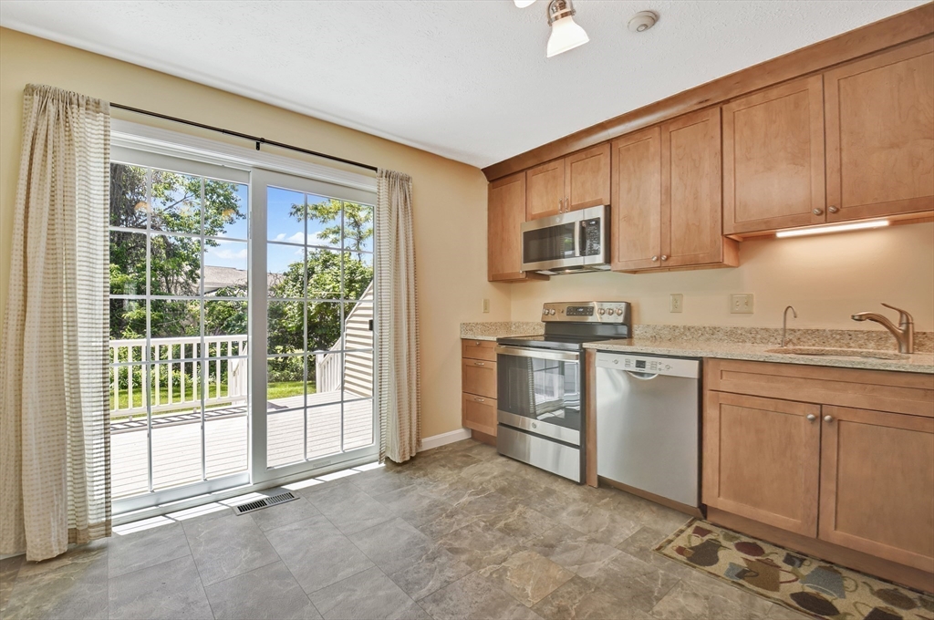 51 Fox Meadow Road, Unit H Leominster, MA 01453 - Photo 10 of 34