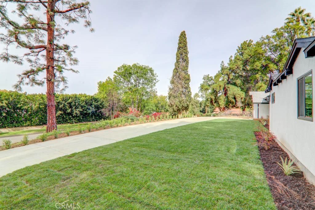 6174 Hawarden Drive Riverside, CA 92506 - Photo 9 of 51