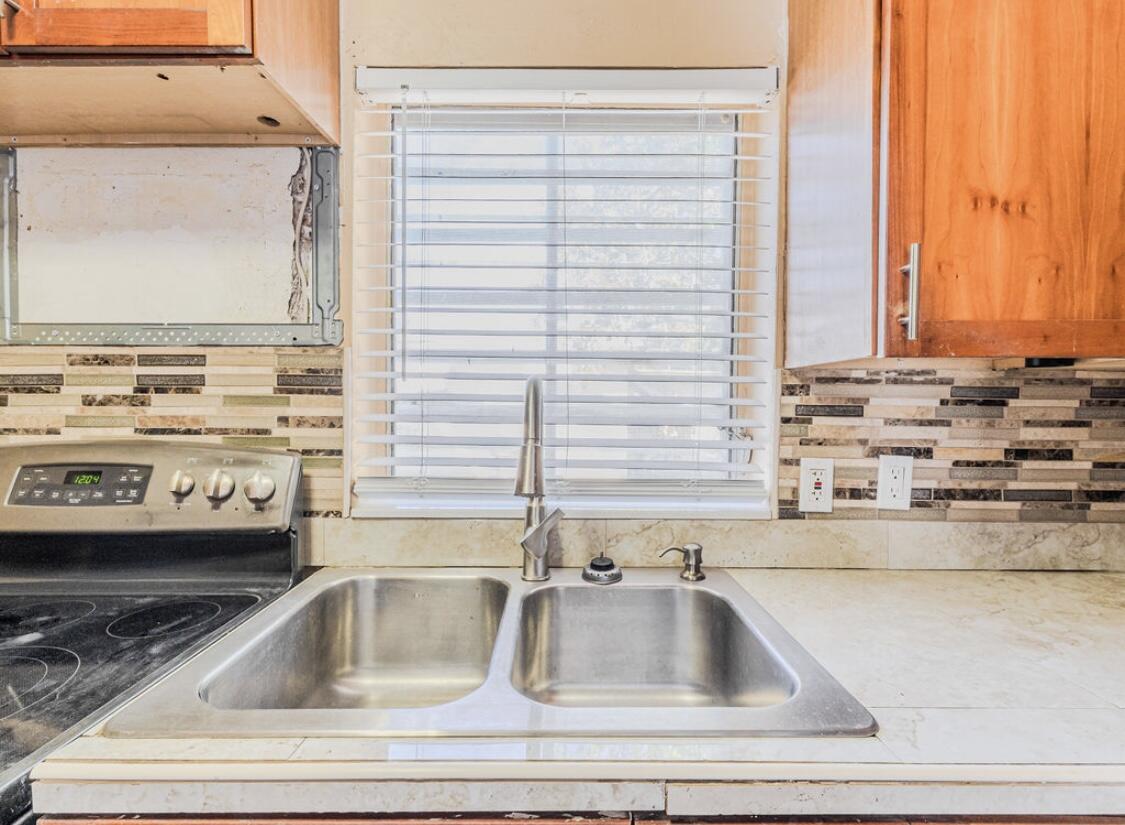 112 West 34th Street, Unit 2 Riviera Beach, FL 33404 - Photo 9 of 19 Kitchen - Unit 2