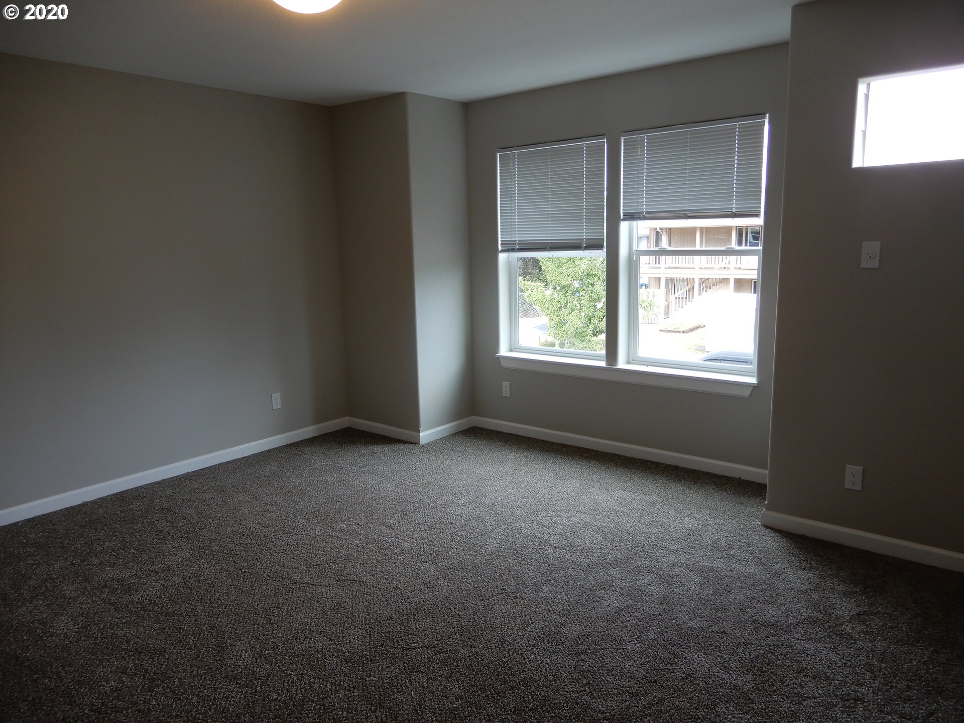 1130 R Street Springfield, OR 97477 - Photo 6 of 14