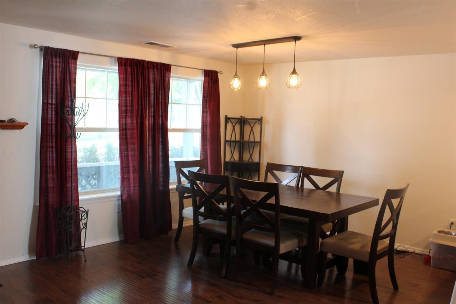 689 Brandi Way Eagle Point, OR 97524 - Photo 10 of 28 Additional Photo