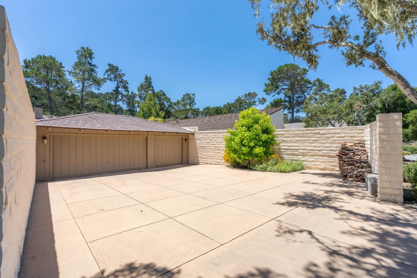 113 Littlefield Road Monterey, CA 93940 - Photo 3 of 33