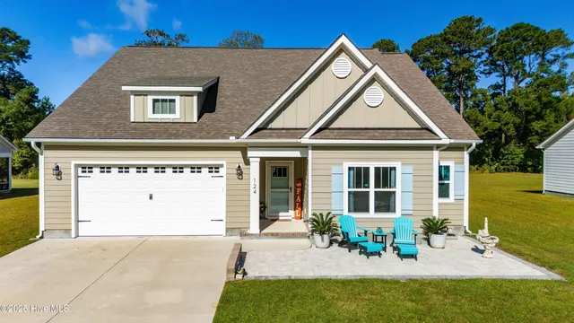 $543,000 | 124 South Brightleaf Drive, Minnesott Beach, NC 28510