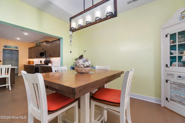 $543,000 | 124 South Brightleaf Drive, Minnesott Beach, NC 28510