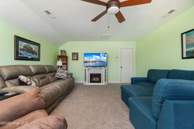 $543,000 | 124 South Brightleaf Drive, Minnesott Beach, NC 28510