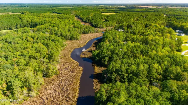 $543,000 | 124 South Brightleaf Drive, Minnesott Beach, NC 28510