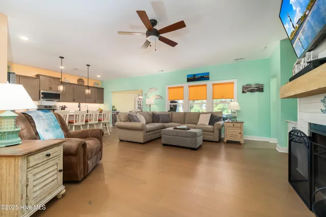 $543,000 | 124 South Brightleaf Drive, Minnesott Beach, NC 28510