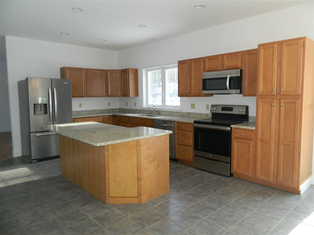 132 Hodgdon Road Northfield, NH 03276 - Photo 3 of 39