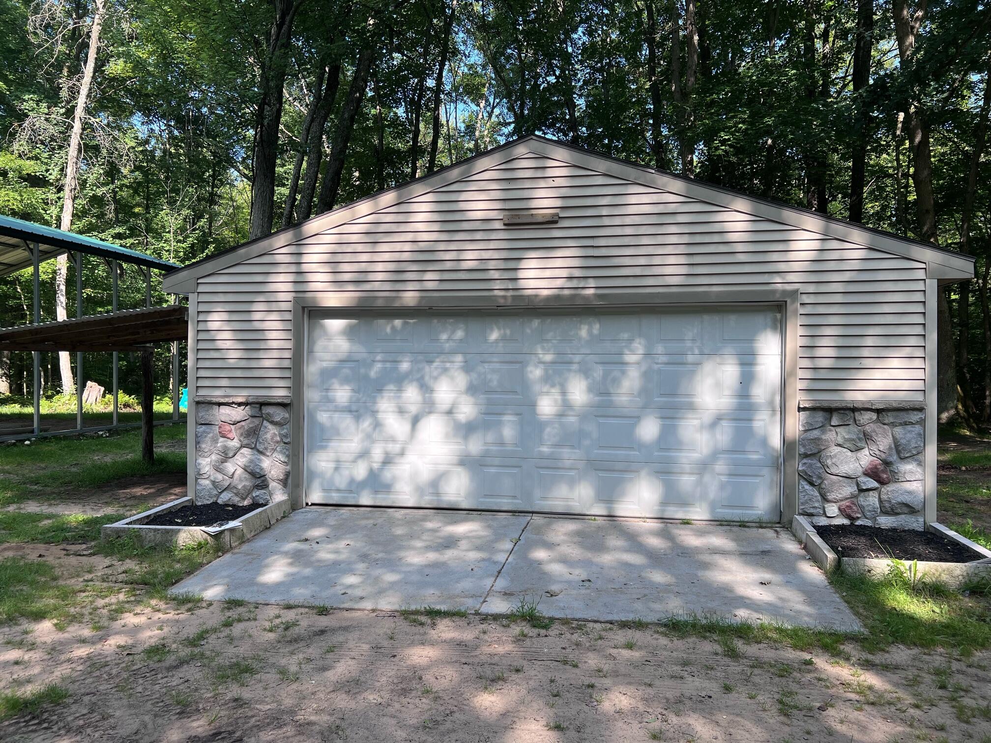 5421 Gronda Road Harrison, MI 48625 - Photo 16 of 19 Gallery Image 16