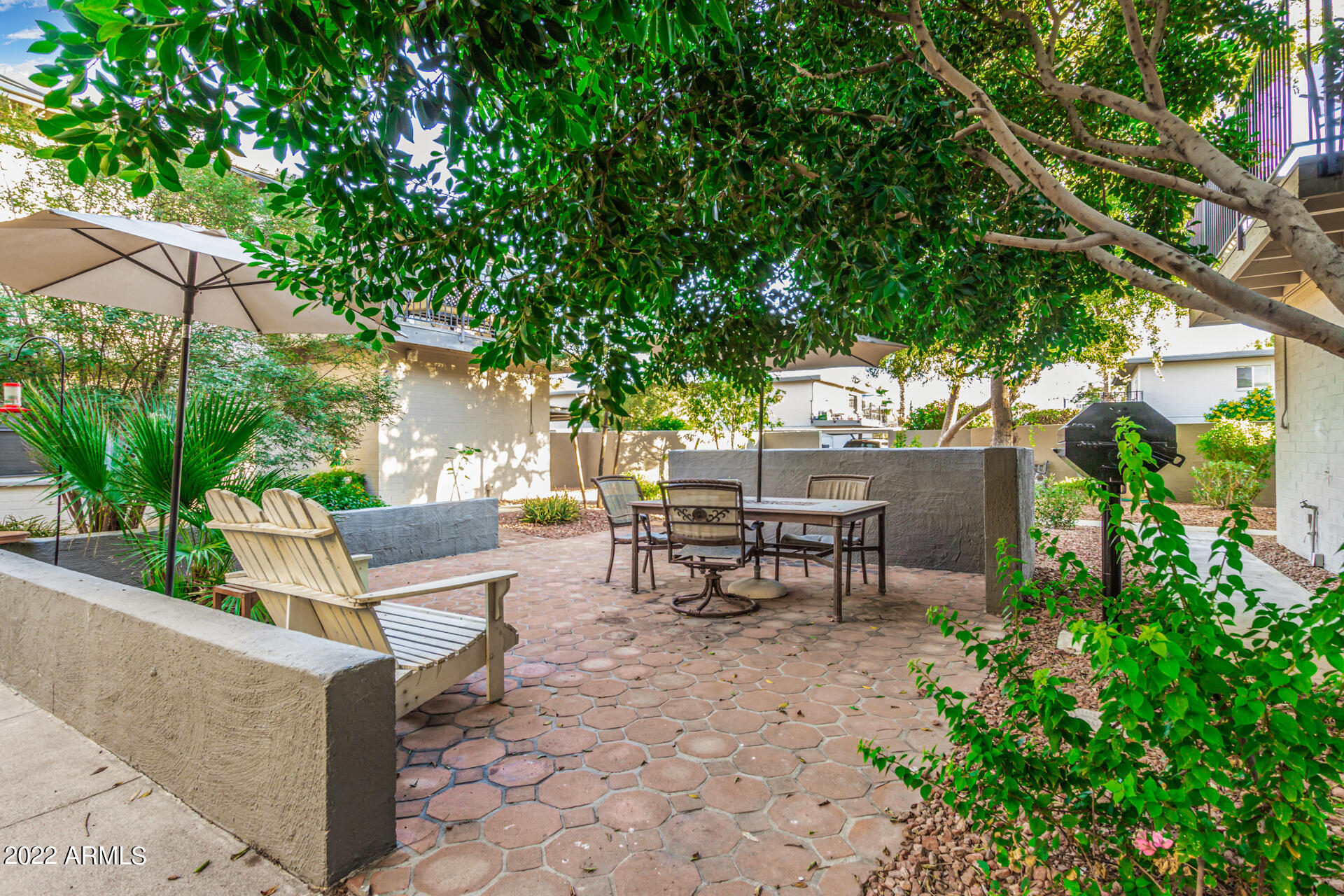 4111 East Camelback Road, Unit 19 Phoenix, AZ 85018 - Photo 4 of 18 2 - Camelback