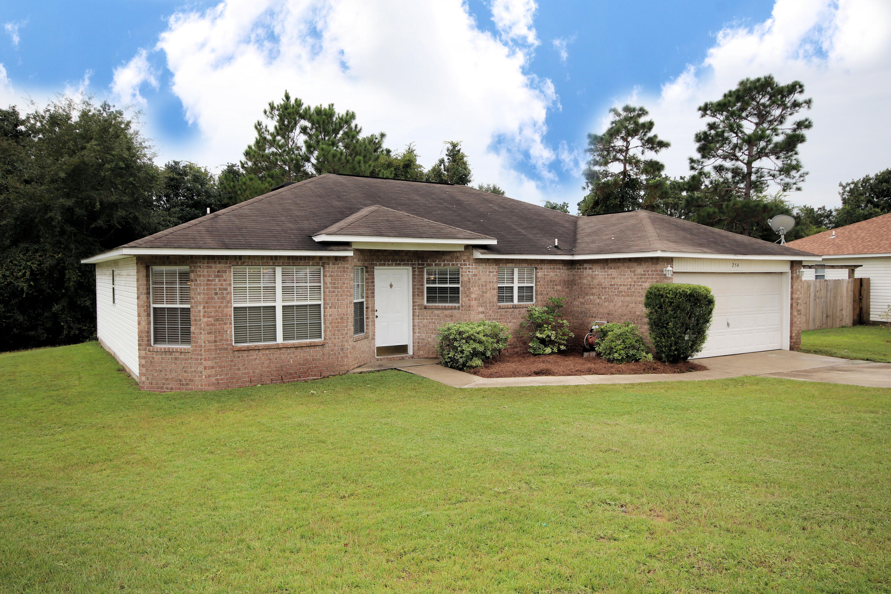 254 Limestone Circle Crestview, FL 32539 - Photo 2 of 34