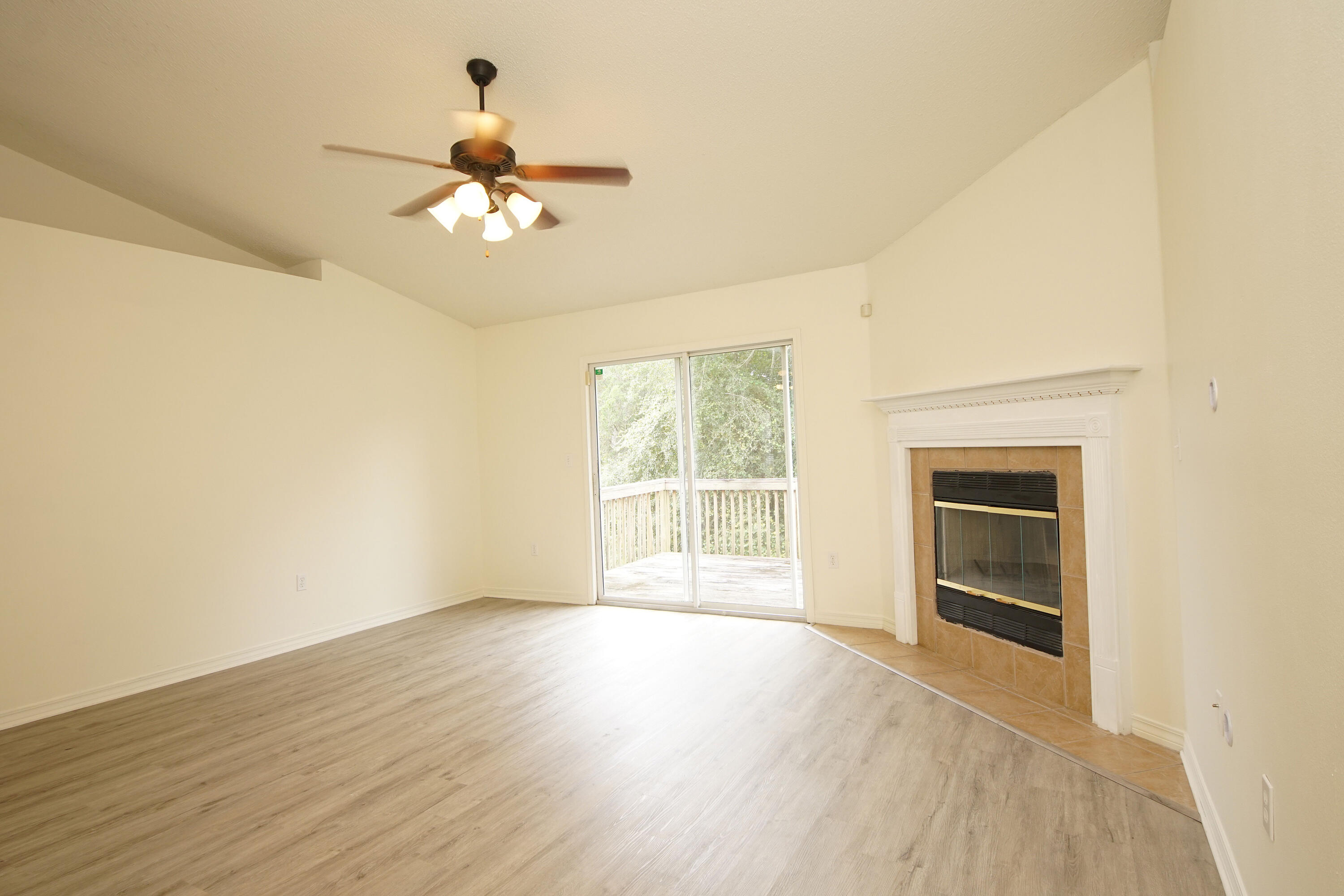 254 Limestone Circle Crestview, FL 32539 - Photo 11 of 34