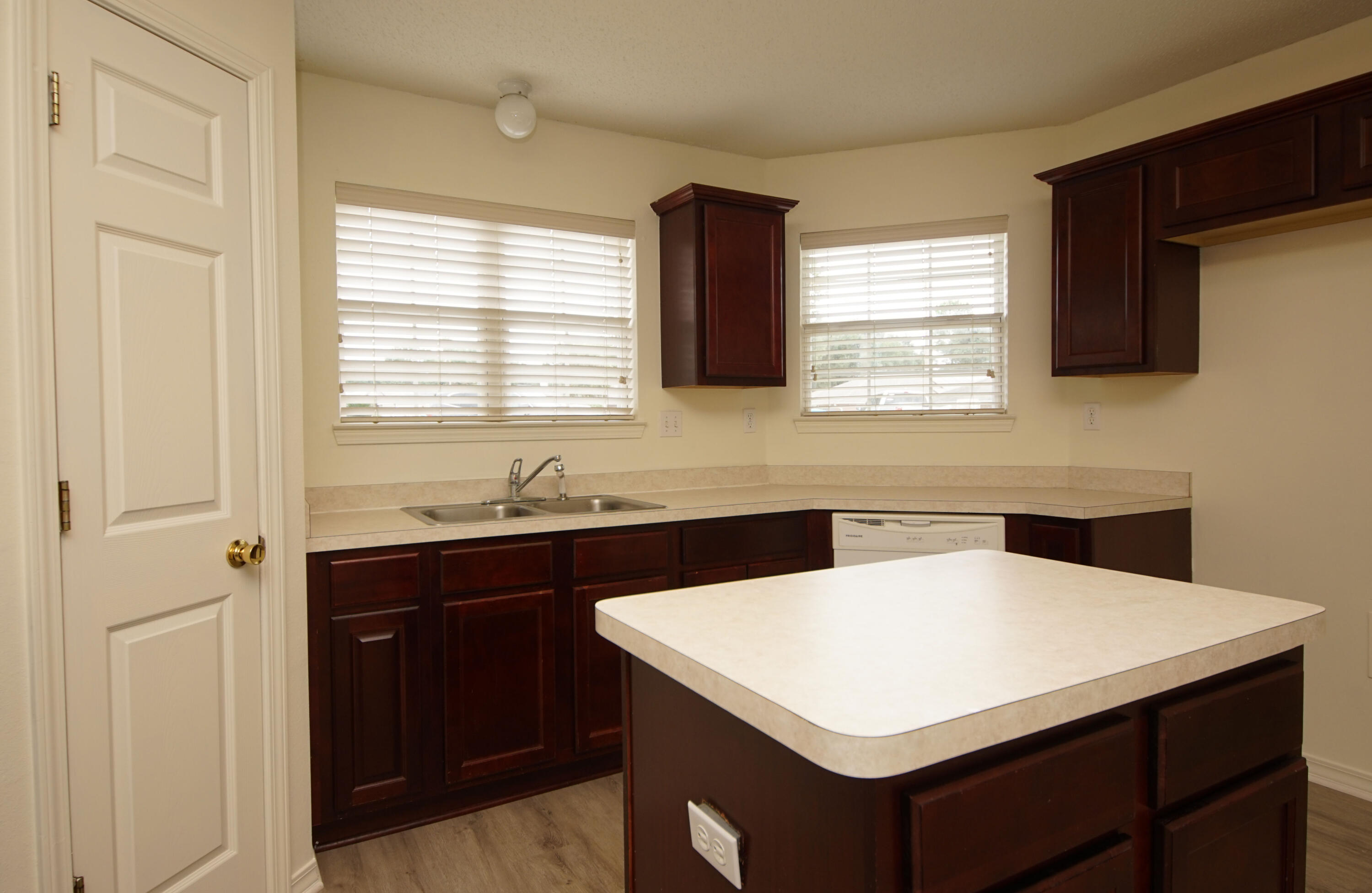 254 Limestone Circle Crestview, FL 32539 - Photo 7 of 34