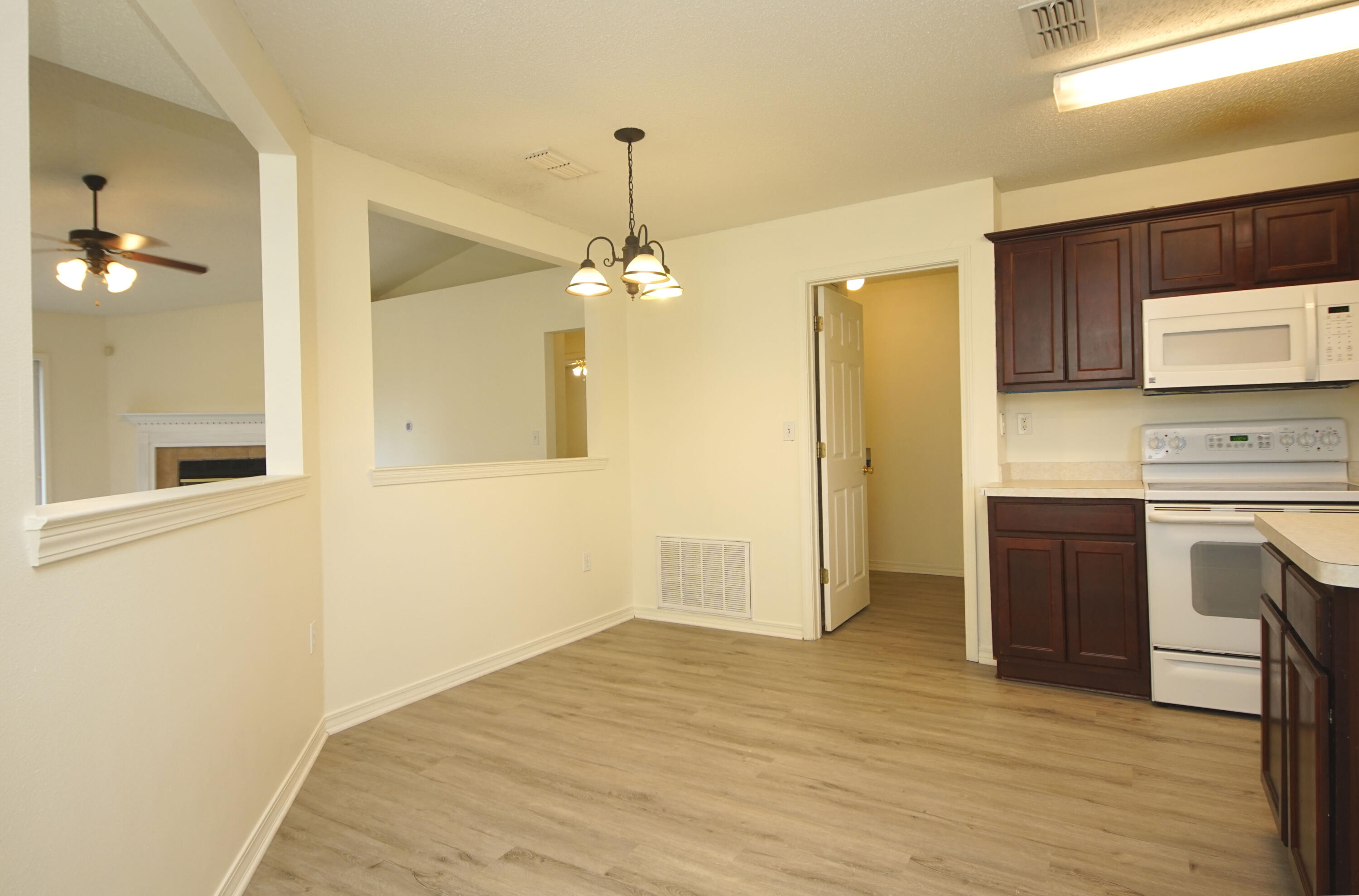 254 Limestone Circle Crestview, FL 32539 - Photo 10 of 34