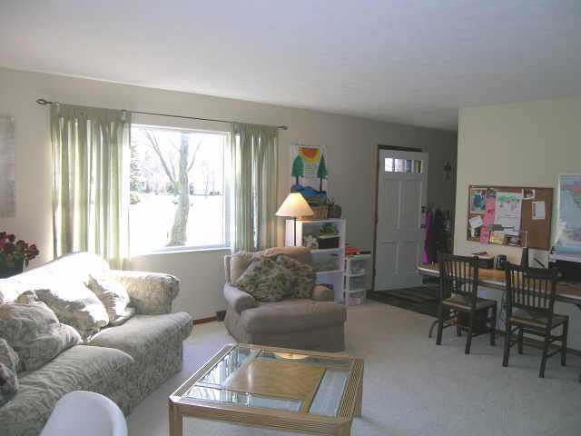 1840 Ardwick Road Columbus, OH 43220 - Photo 3 of 5