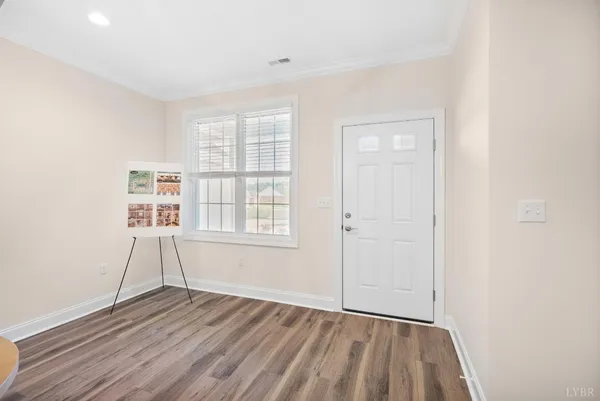 $1,975 | 157 Villa Oak Circle, Bedford, VA 24523