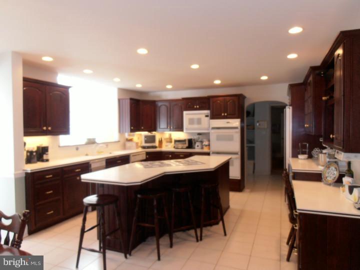 410 Moreland Road Wallingford, PA 19086 - Photo 4 of 25