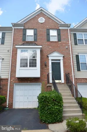 $3,050 | 43060 Francis Square, Chantilly, VA 20152