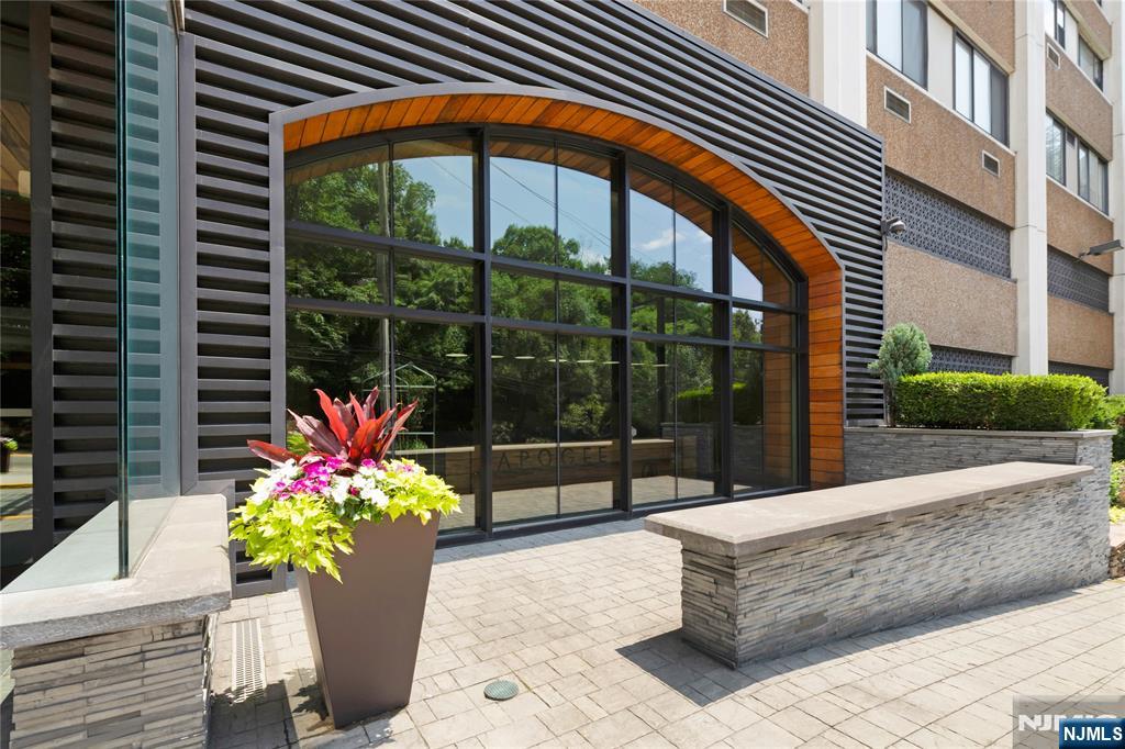250 Gorge Road, Unit 21E Cliffside Park, NJ 07010 - Photo 30 of 50