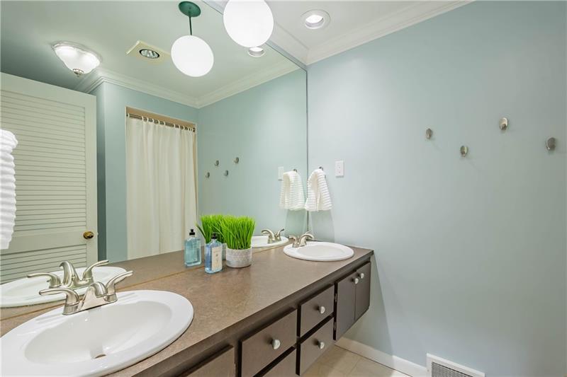 100 Pleasant Valley Road Jeannette, PA 15644 - Photo 11 of 25 Gallery Image 11