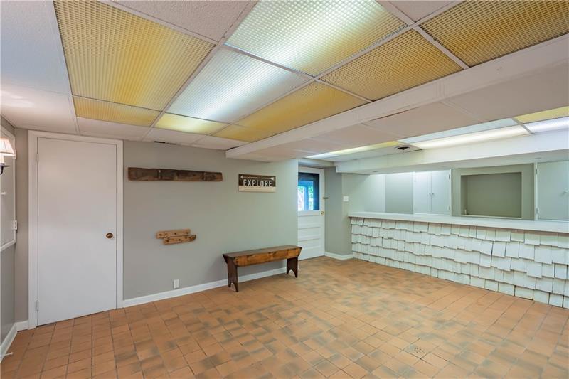 100 Pleasant Valley Road Jeannette, PA 15644 - Photo 16 of 25 Gallery Image 16