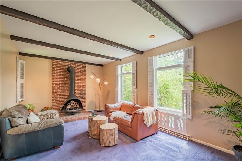 100 Pleasant Valley Road Jeannette, PA 15644 - Photo 8 of 25 Gallery Image 8
