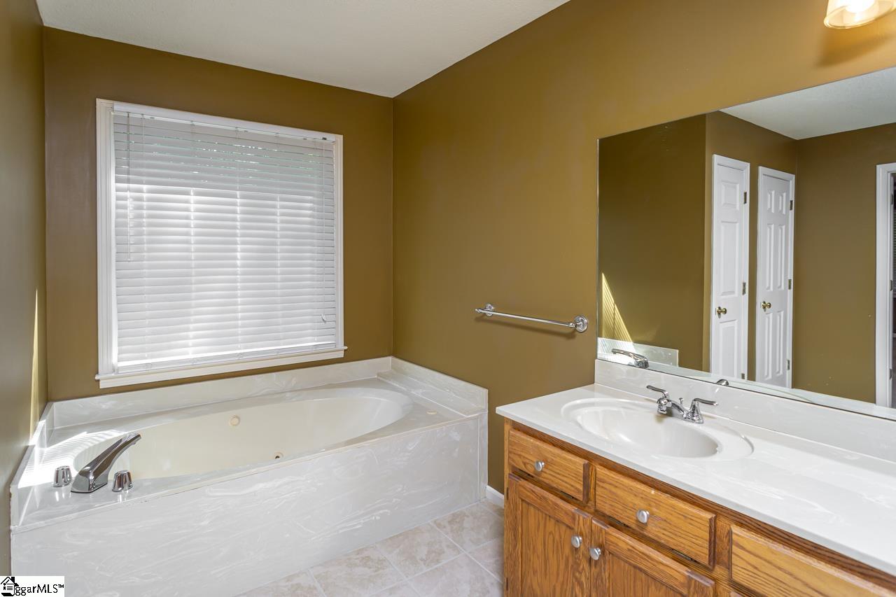 404 Perry Hill Road Easley, SC 29640 - Photo 20 of 31