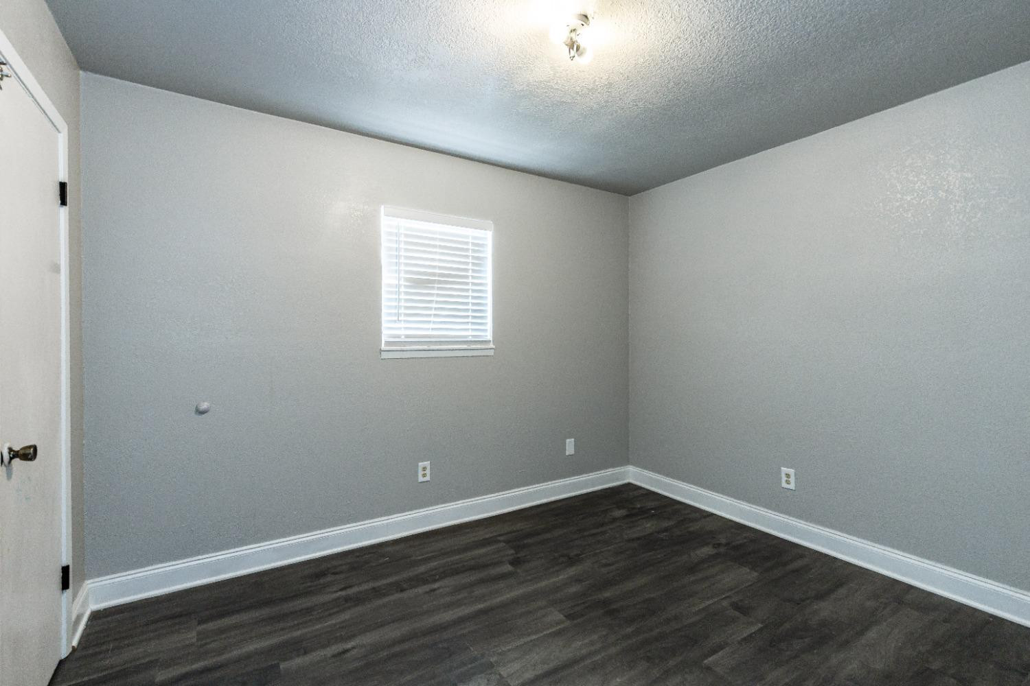 4702 37th Street Lubbock, TX 79414 - Photo 23 of 26 Photo 19