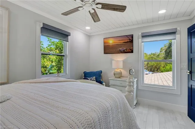 $1,399,000 | 193 Cocohatchee Street, Naples, FL 34110