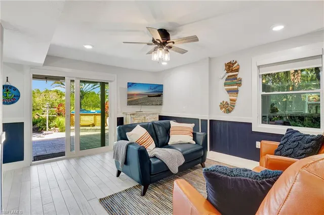 $1,399,000 | 193 Cocohatchee Street, Naples, FL 34110