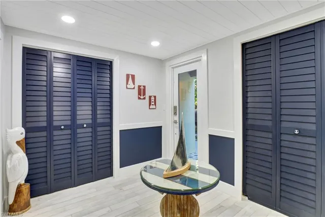 $1,399,000 | 193 Cocohatchee Street, Naples, FL 34110