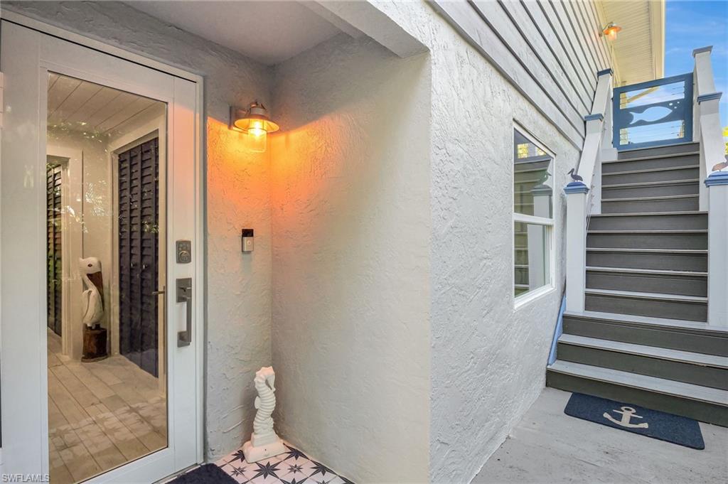 193 Cocohatchee Street Naples, FL 34110 - Photo 36 of 50 Private side entry