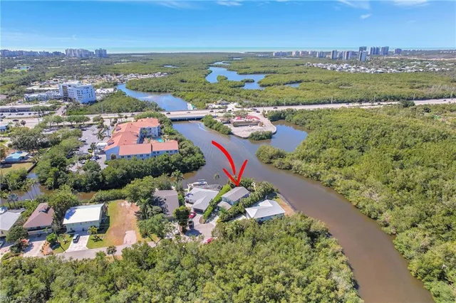 $1,399,000 | 193 Cocohatchee Street, Naples, FL 34110