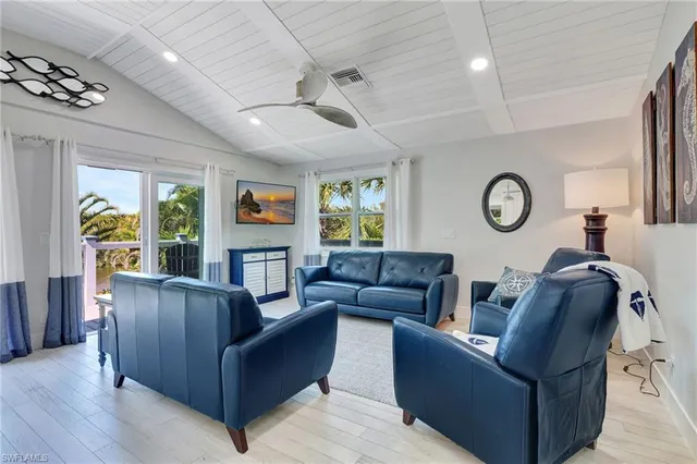 $1,399,000 | 193 Cocohatchee Street, Naples, FL 34110