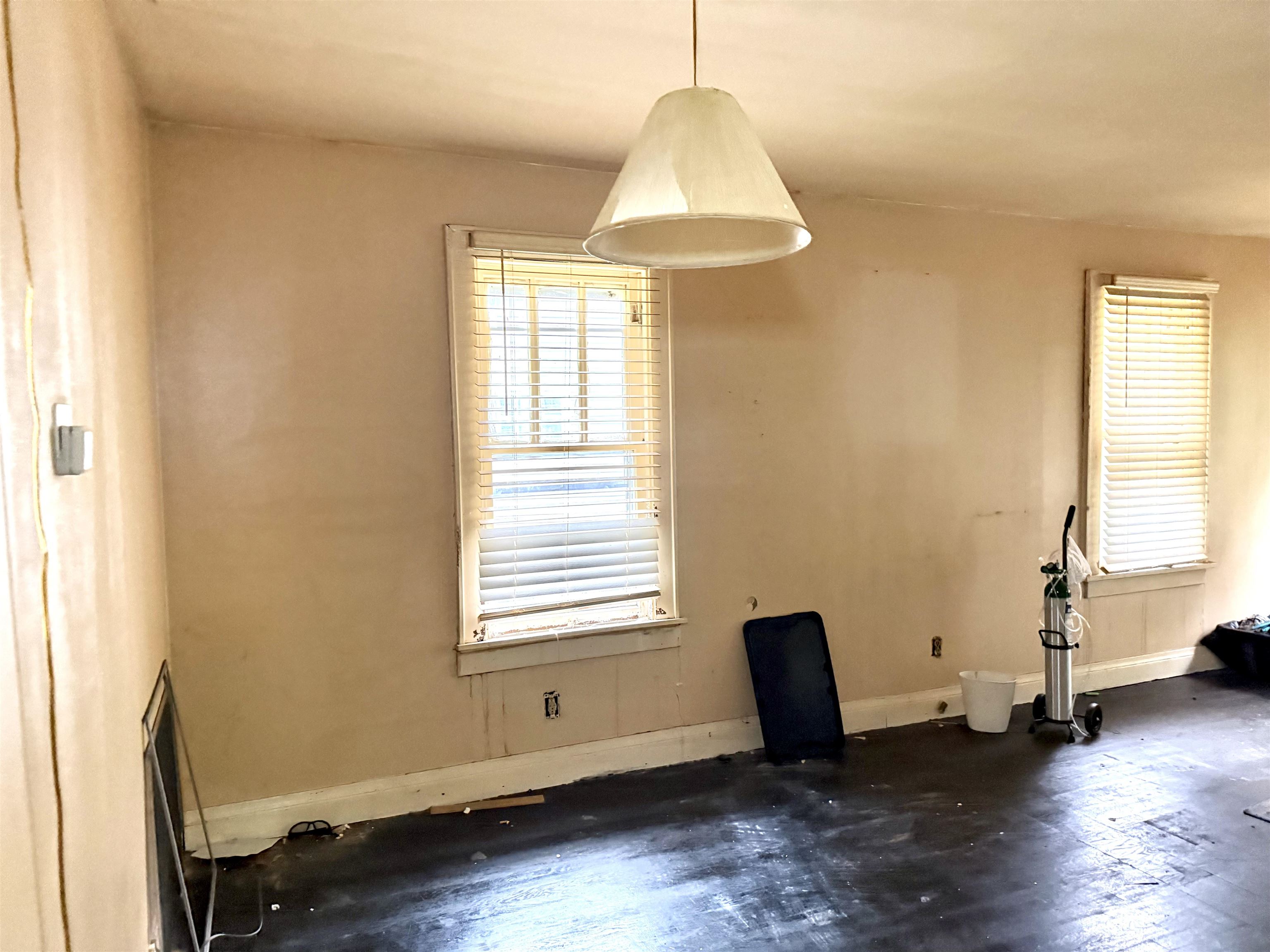 2033 Oakview Road Ashland, KY 41101 - Photo 6 of 19