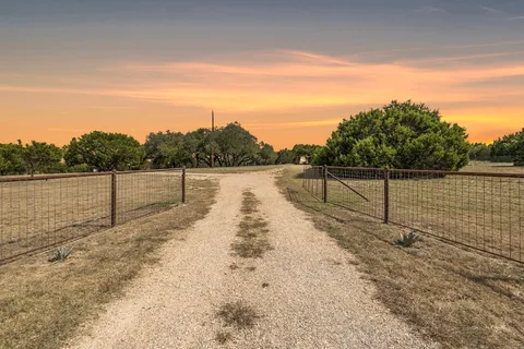 $675,000 | 17787 Fm 963, Bertram, TX 78605