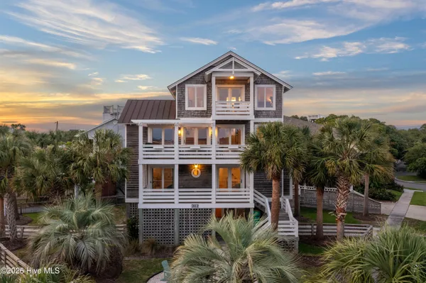 $2,985,000 | 202 Live Oak Drive, Wrightsville Beach, NC 28480