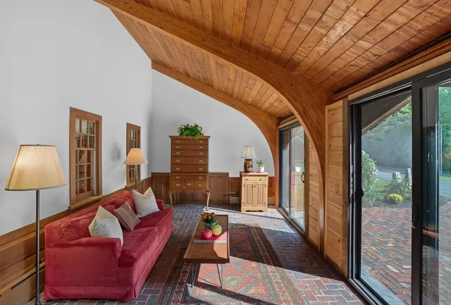 $1,799,000 | 143 Worcester Road, Hollis, NH 03049