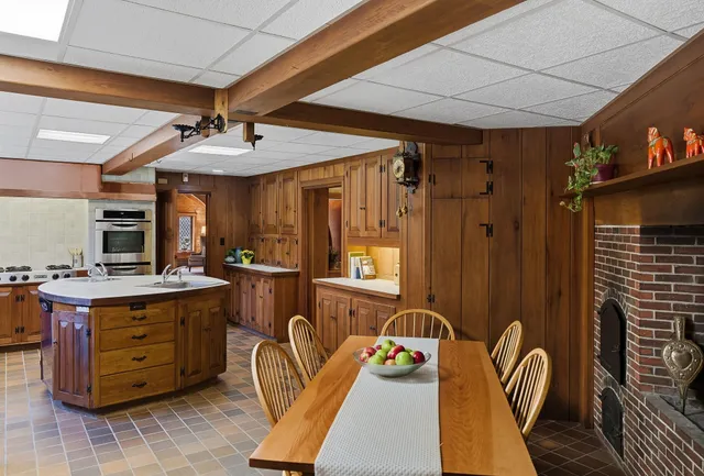 $1,799,000 | 143 Worcester Road, Hollis, NH 03049