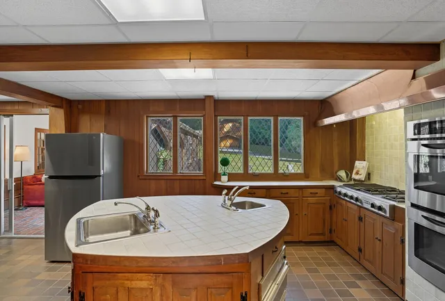 $1,799,000 | 143 Worcester Road, Hollis, NH 03049